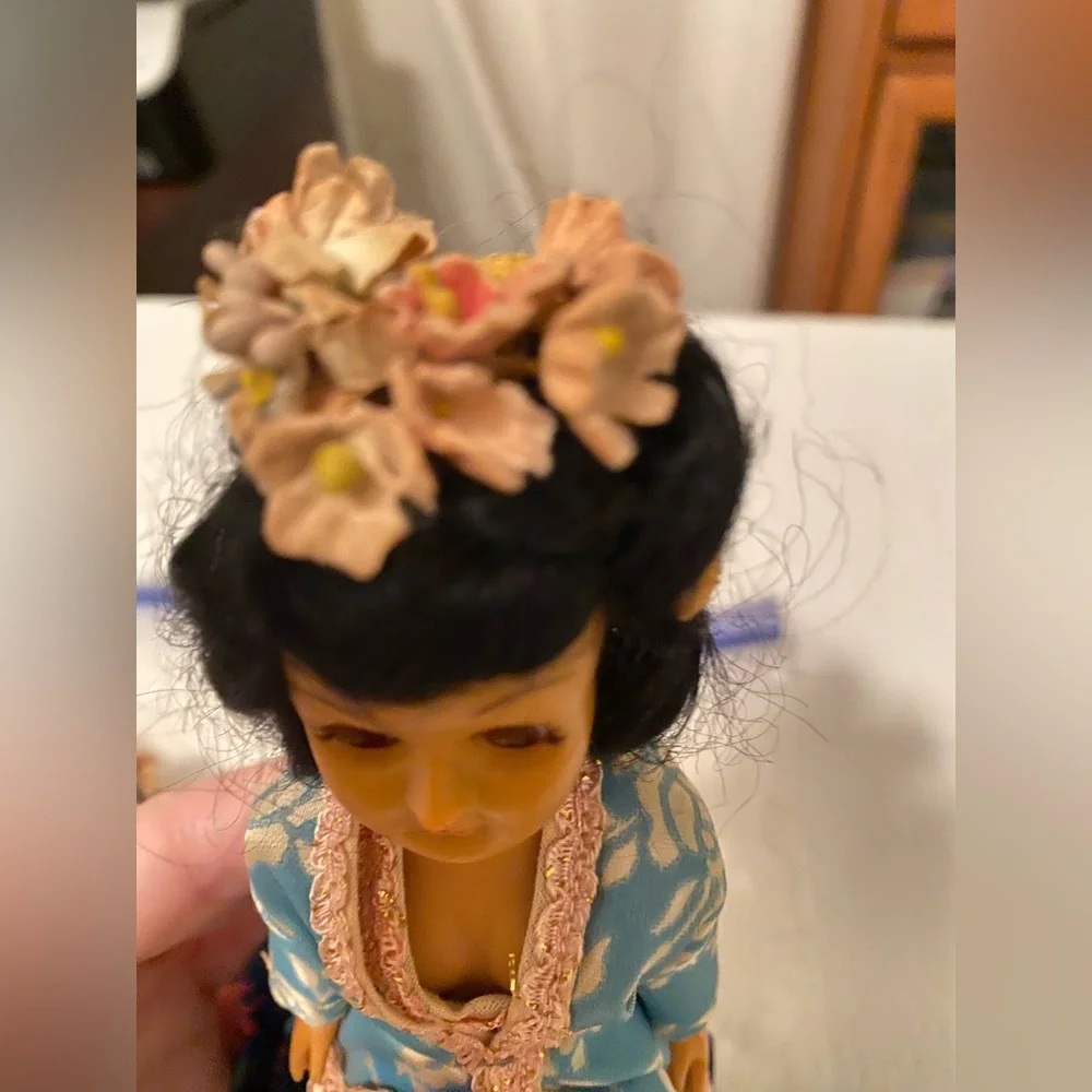 Vintage Fabulous Stylish Set of 2 Blinking Eye Fashion Dolls - Picture 7 of 12